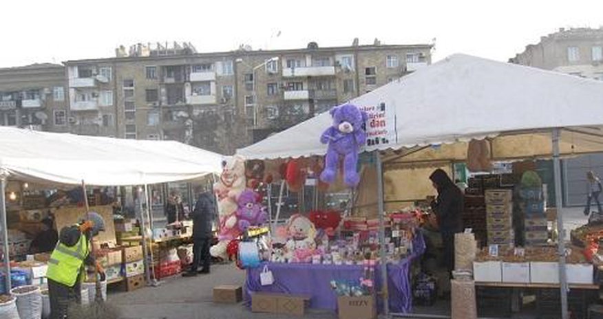 Bakıda qadınlar üçün çadırlar... Bakıda qadınlar üçün çadırlar...