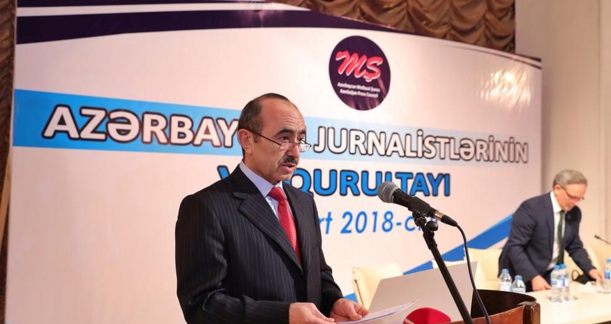 Ailənizə rəva bilmədiyinizi yaymayın - Əli Həsənov Ailənizə rəva bilmədiyinizi yaymayın - Əli Həsənov