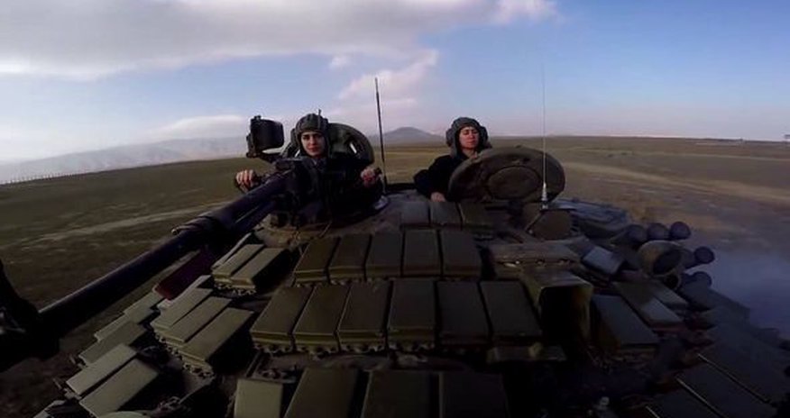 Azərbaycanın qadın tankçıları – FOTO Azərbaycanın qadın tankçıları – FOTO