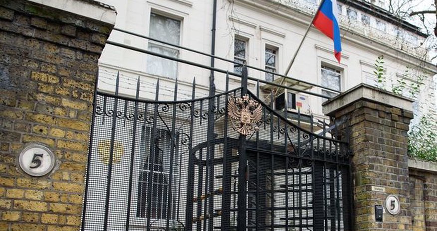 Россия прекращает выдачу виз британцам Россия прекращает выдачу виз британцам