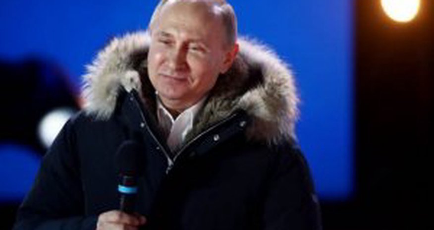 Vladimir Putin seçkilərdə qalib gəldiyini etiraf edi Vladimir Putin seçkilərdə qalib gəldiyini etiraf edi