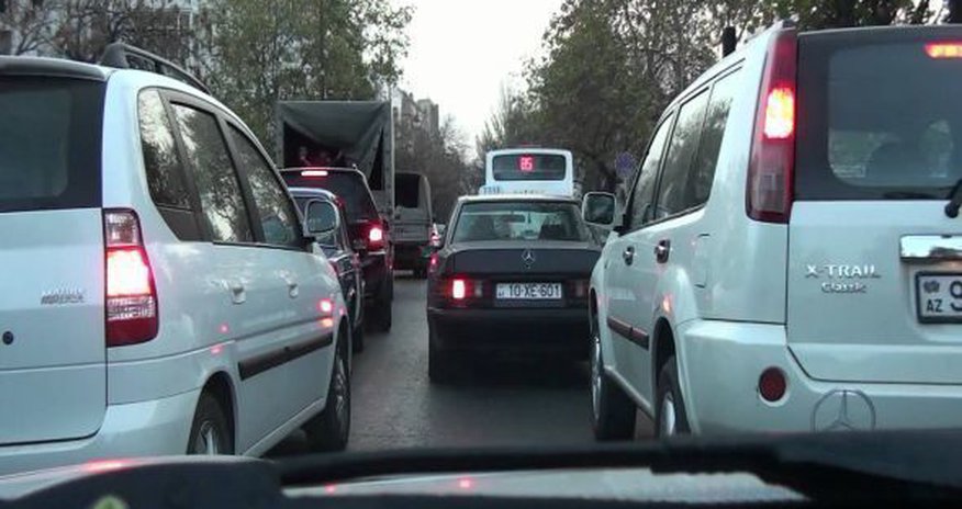Закрылись центральные улицы Баку – ФОТО Закрылись центральные улицы Баку – ФОТО