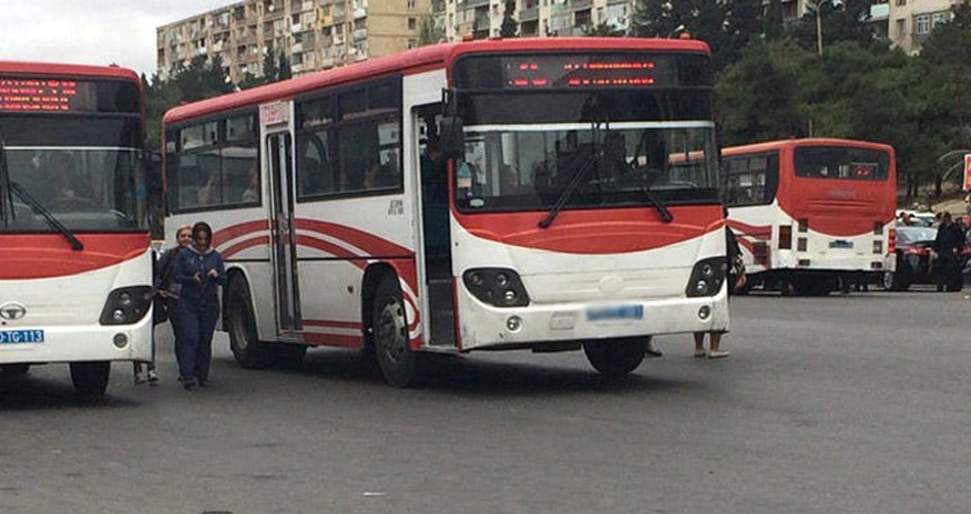 Bakıda qadın sürücünü döydü Bakıda qadın sürücünü döydü