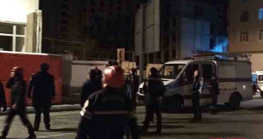 В Баку предотвращена попытка суицида – ФОТО В Баку предотвращена попытка суицида – ФОТО