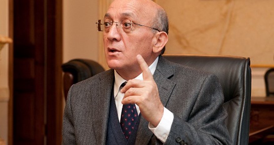 "İlahiyyat İnstitutuna hələlik bina ayrılmayıb" - Mübariz Qurbanlı "İlahiyyat İnstitutuna hələlik bina ayrılmayıb" - Mübariz Qurbanlı