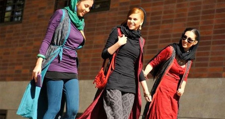 İrandan Azərbaycana gələn turistlərin sayı azalıb İrandan Azərbaycana gələn turistlərin sayı azalıb