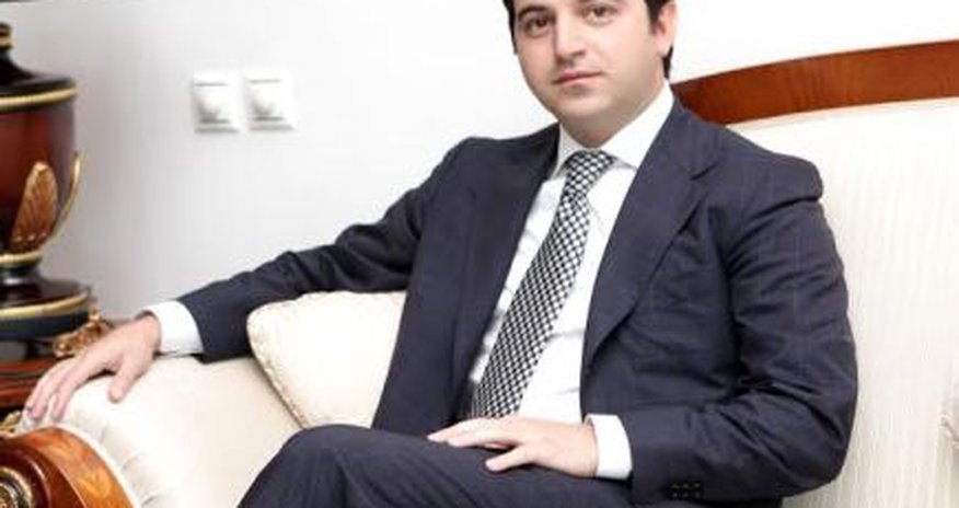 Anar Məmmədovun məşhur oteli əlindən çıxdı Anar Məmmədovun məşhur oteli əlindən çıxdı