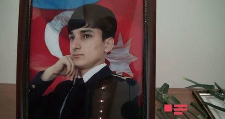 Şəhid olmuş əsgərin medalı ailəsinə təqdim edilib Şəhid olmuş əsgərin medalı ailəsinə təqdim edilib