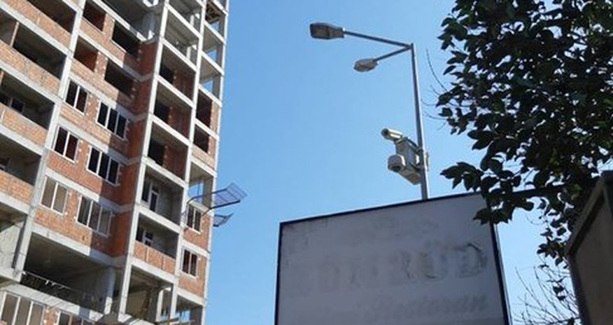 Azadlıq metrosunun çıxışında təhlükə Azadlıq metrosunun çıxışında təhlükə