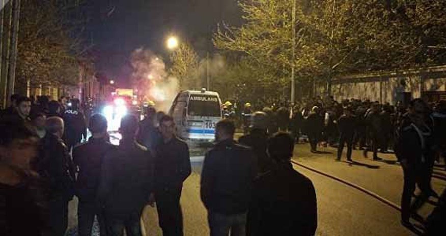 Bakıda təcili yardım maşını yandı - TƏCİLİ Bakıda təcili yardım maşını yandı - TƏCİLİ