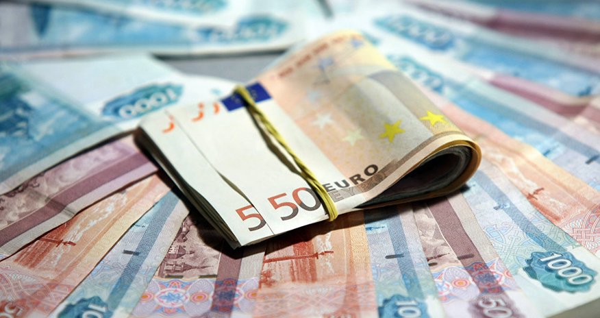 Rusiyada avro və dollar kəskin bahalaşdı Rusiyada avro və dollar kəskin bahalaşdı