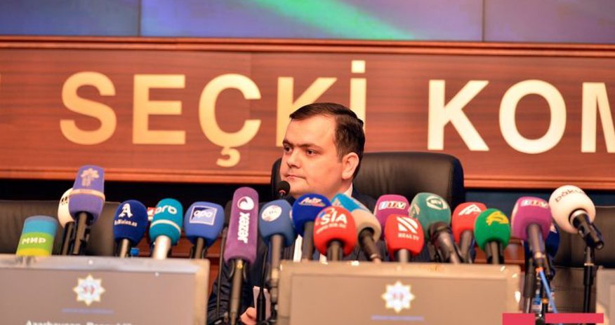 Saat 12.00-a olan seçici fəallığı Saat 12.00-a olan seçici fəallığı