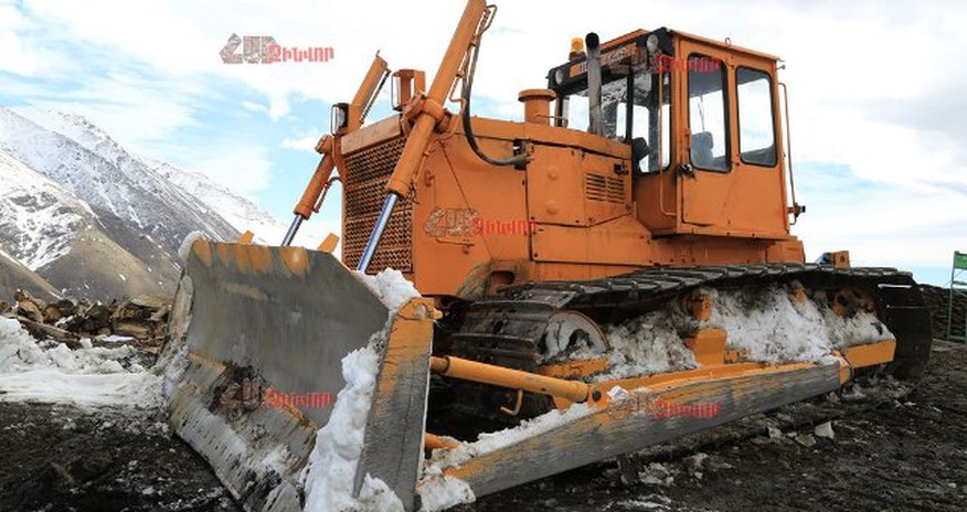Ermənilərin Murovdağdakı mövqelərindən yeni (FOTOLAR) Ermənilərin Murovdağdakı mövqelərindən yeni (FOTOLAR)