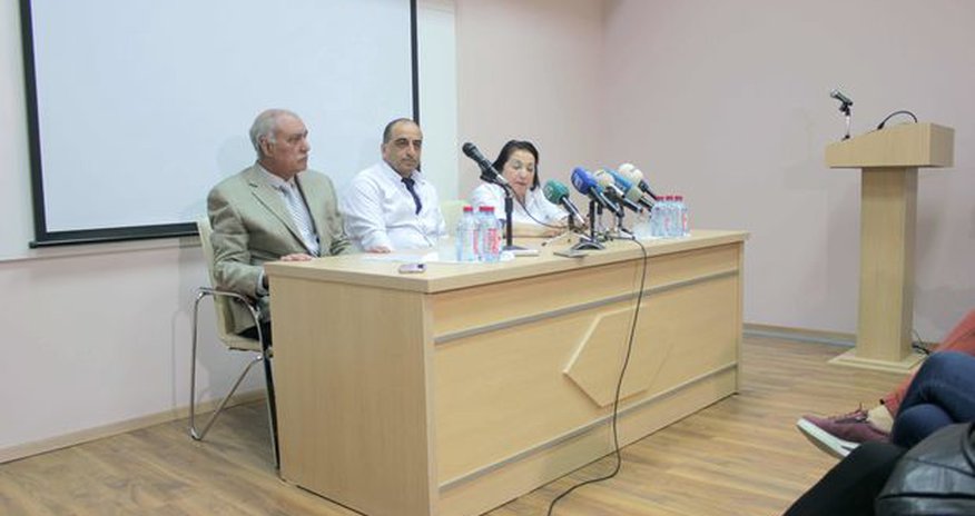 Həkim: Peyvəndlə bağlı informasiyalara inanmayın Həkim: Peyvəndlə bağlı informasiyalara inanmayın