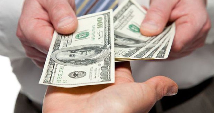 Bakıda dolların satışı dayandırıldı? – Bankların cavabı Bakıda dolların satışı dayandırıldı? – Bankların cavabı