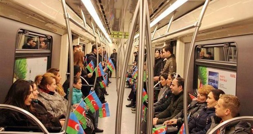 Флешмоб в бакинском метро – ВИДЕО Флешмоб в бакинском метро – ВИДЕО