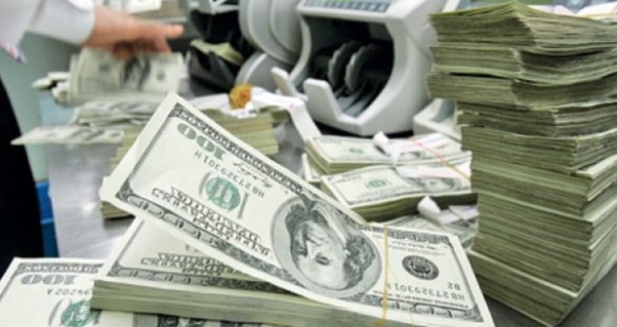 İcraçı direktor devalvasiyadan danışdı İcraçı direktor devalvasiyadan danışdı