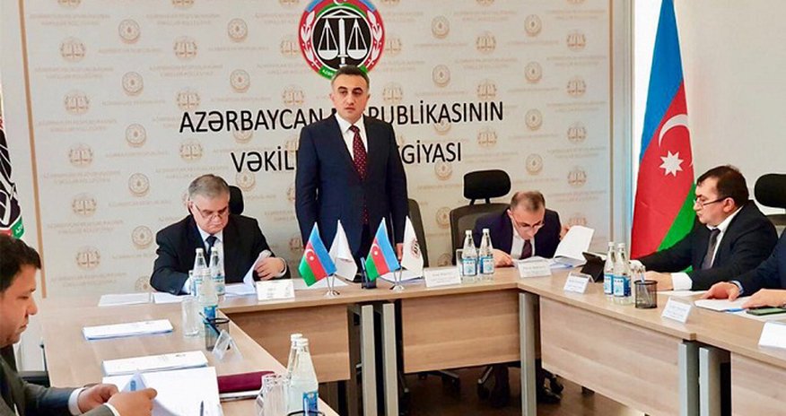 4 vəkilin fəaliyyəti dayandırılıb 4 vəkilin fəaliyyəti dayandırılıb