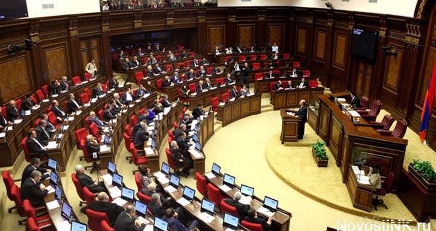 Ermənistan parlamenti təcili iclas çağırdı Ermənistan parlamenti təcili iclas çağırdı