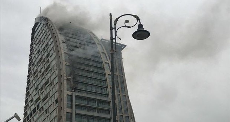 Bakıda “Trump Tower” yanır - FOTO + VİDEO Bakıda “Trump Tower” yanır - FOTO + VİDEO