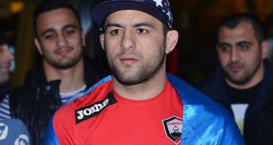 Azərbaycanlı döyüşçü dünya çempionu oldu Azərbaycanlı döyüşçü dünya çempionu oldu