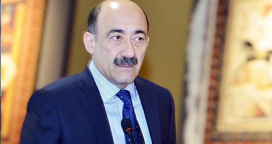 Nazir jurnalistin sualından belə yayındı: "Mən, sürücüyəm..." Nazir jurnalistin sualından belə yayındı: "Mən, sürücüyəm..."