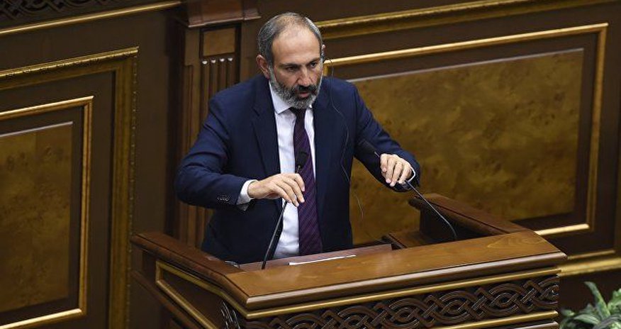 Paşinyan Ermənistanın müdafiə nazirini dəyişdirir Paşinyan Ermənistanın müdafiə nazirini dəyişdirir