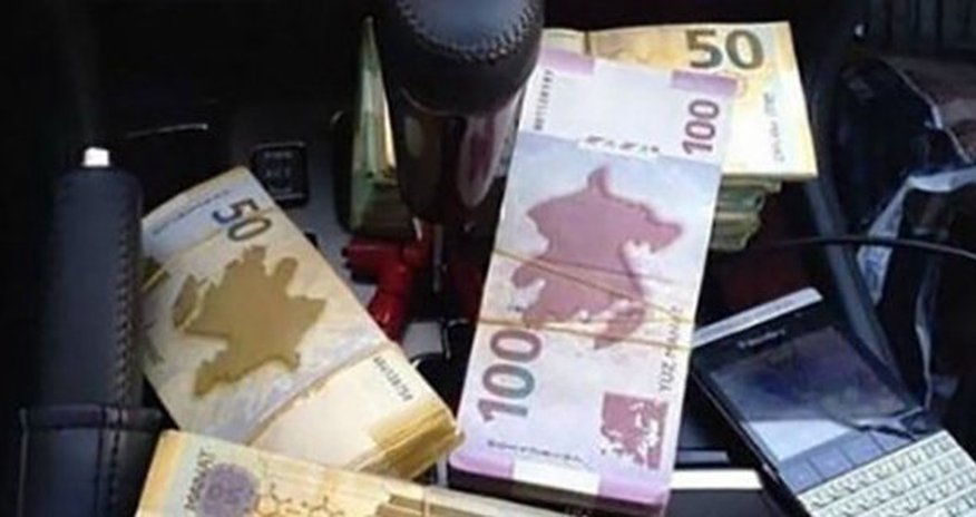Bakıda rektorun otağından yarım milyon manat oğurlandı Bakıda rektorun otağından yarım milyon manat oğurlandı