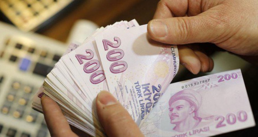 Турецкая лира продолжает дешеветь Турецкая лира продолжает дешеветь