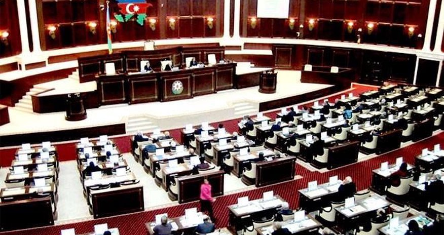 Abituriyentlərin intiharı MM-də müzakirəyə çıxarıldı Abituriyentlərin intiharı MM-də müzakirəyə çıxarıldı