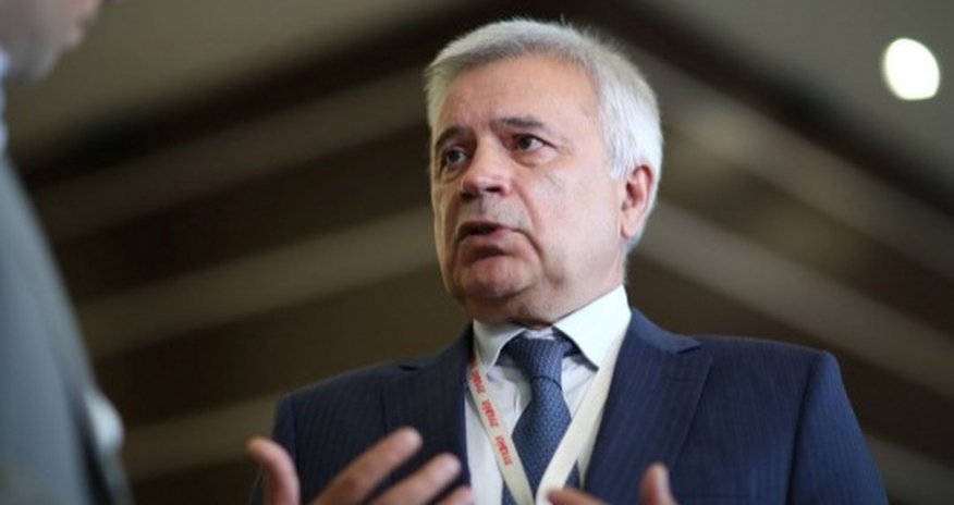 Vahid Ələkbərovun altı işçisi itkin düşdü Vahid Ələkbərovun altı işçisi itkin düşdü