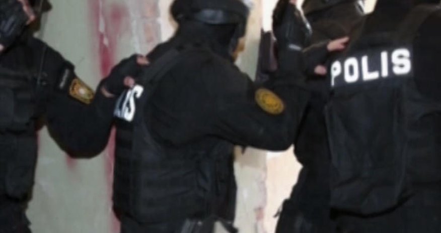 Bakıda polis əməliyyatı: həbslər var Bakıda polis əməliyyatı: həbslər var