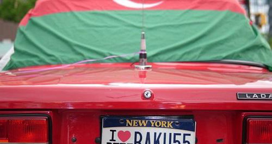 ABŞ-da "Baku" və "Agdam" nömrə nişanlı maşınlar – FOTO ABŞ-da "Baku" və "Agdam" nömrə nişanlı maşınlar – FOTO