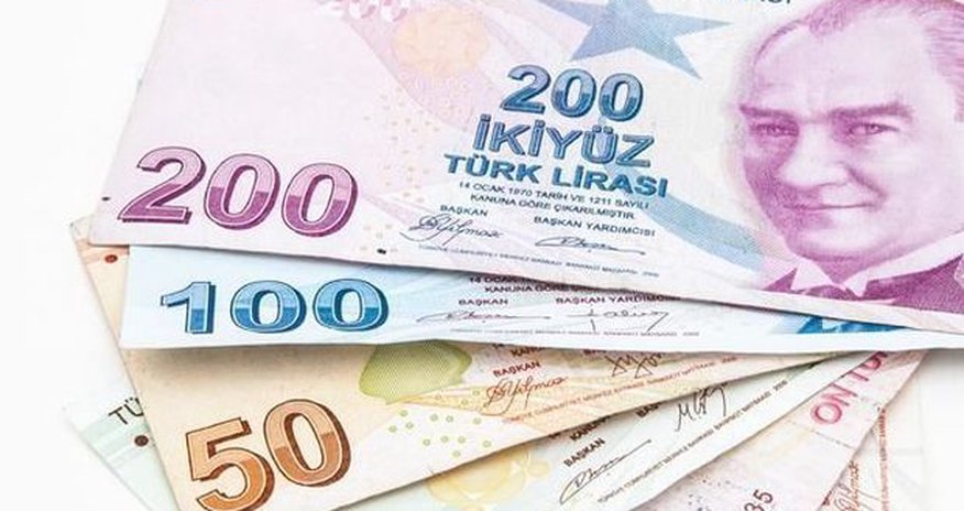 Türkiyədə dollar “əl yandırır” Türkiyədə dollar “əl yandırır”