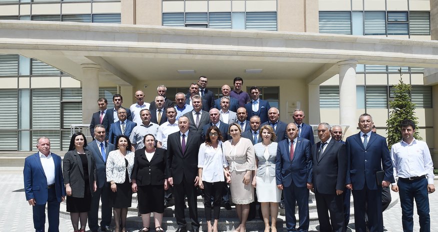 Prezident “Qobu Park” yaşayış kompleksinin açılışında - FOTOLAR Prezident “Qobu Park” yaşayış kompleksinin açılışında - FOTOLAR