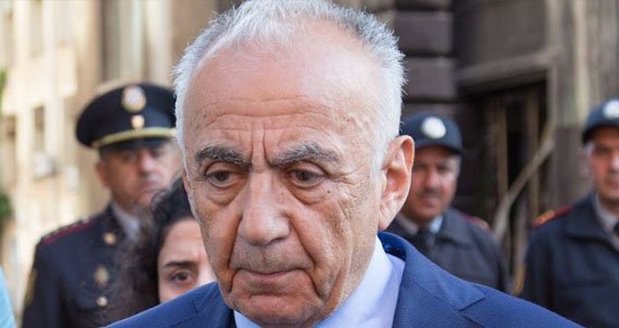 Hacıbala Abbutalıbov BŞİH-də: hər gün işə gedir (FOTO) Hacıbala Abbutalıbov BŞİH-də: hər gün işə gedir (FOTO)