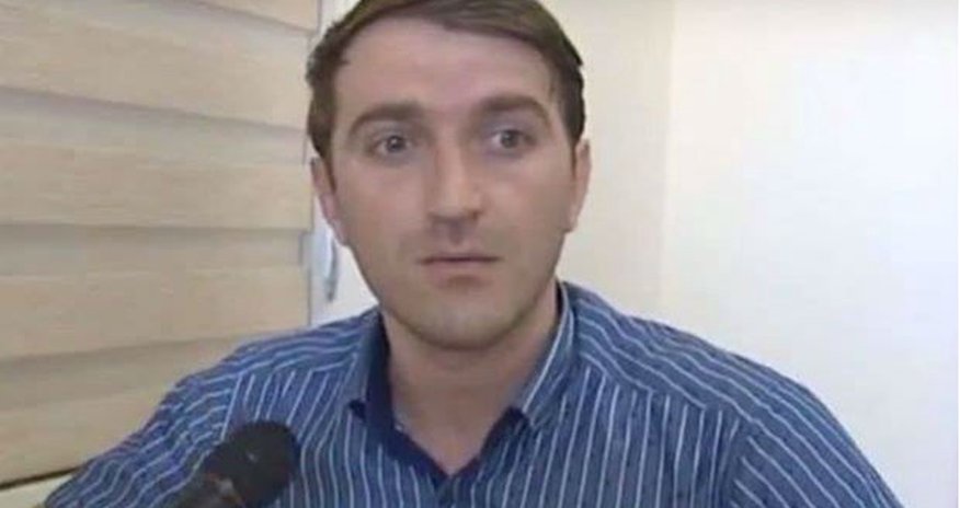 Polis zabitinin oğlu avtobus sürücüsünə silah çəkdi Polis zabitinin oğlu avtobus sürücüsünə silah çəkdi