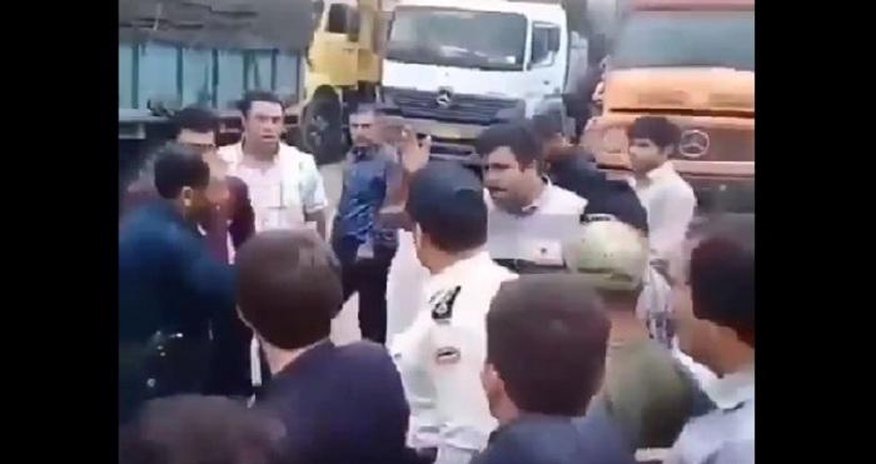 İranda etirazlar böyüyür: Azərbaycan şəhərləri qalxdı İranda etirazlar böyüyür: Azərbaycan şəhərləri qalxdı