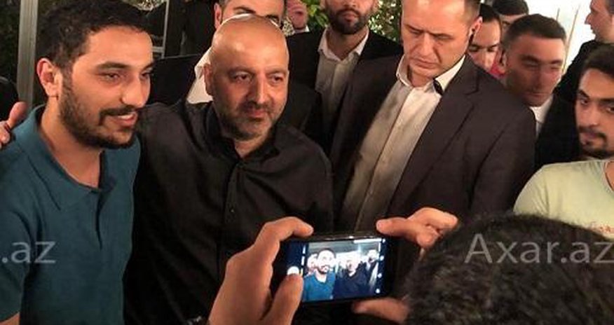 Mənsimov 500 azərbaycanlı tələbəni topladı Mənsimov 500 azərbaycanlı tələbəni topladı