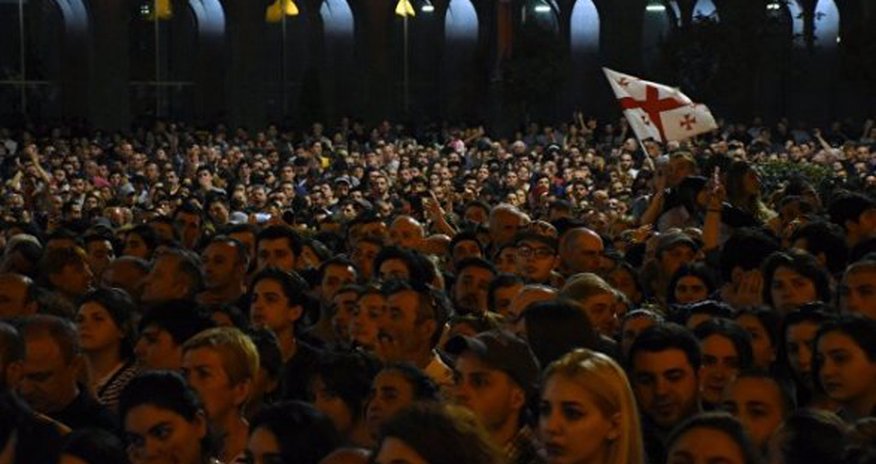 Протесты в центре Тбилиси Протесты в центре Тбилиси