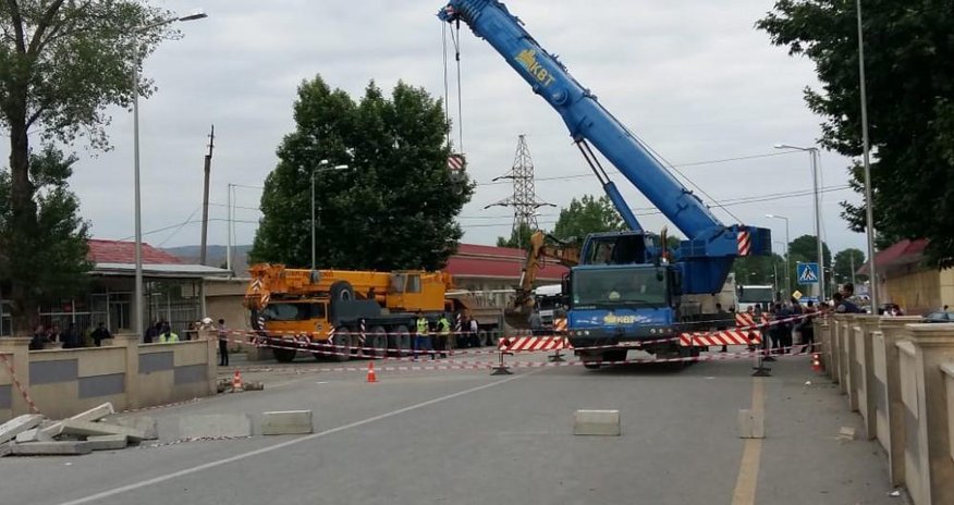 Körpü dağıldı: AAYDA müvəqqəti körpü üçün… Körpü dağıldı: AAYDA müvəqqəti körpü üçün…
