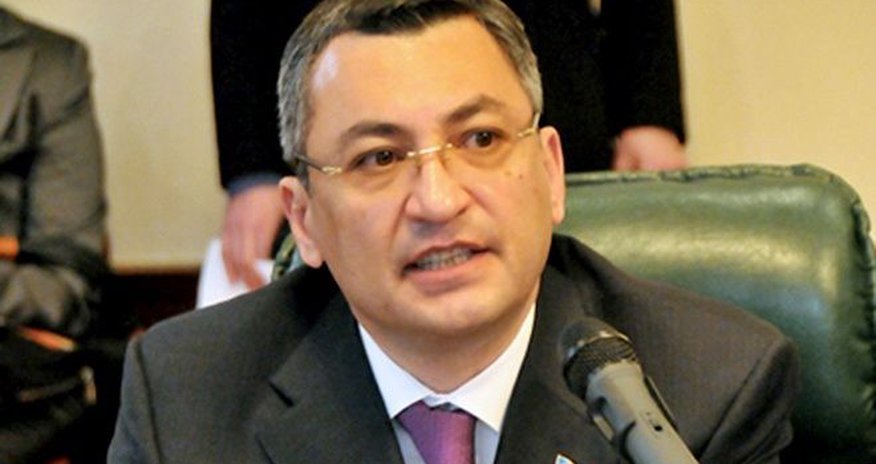 Rövşən Rzayev müavini işdən çıxardı Rövşən Rzayev müavini işdən çıxardı