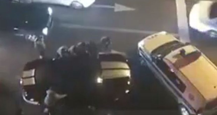 Bakı küçələrində GTA: Polislər sürücü ilə bacarmadılar - VİDEO Bakı küçələrində GTA: Polislər sürücü ilə bacarmadılar - VİDEO