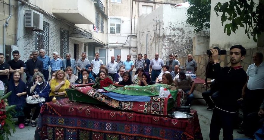Xalq şairinin oğlu dəfn edildi Xalq şairinin oğlu dəfn edildi