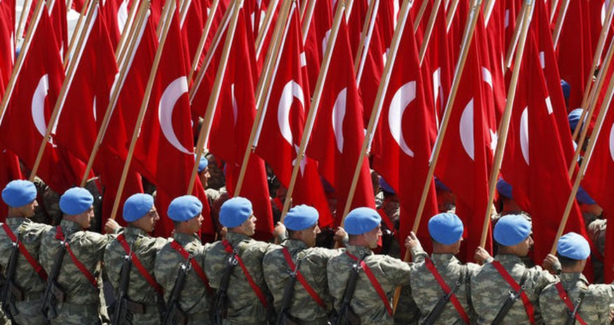 Bakıda paradında türk əsgəri rüzgarı Bakıda paradında türk əsgəri rüzgarı