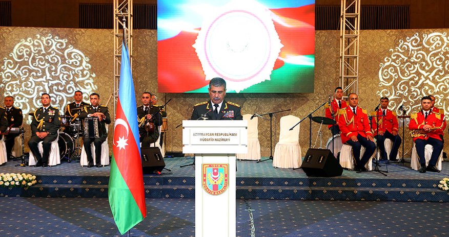 Zakir Həsənov: "Ordu quruculuğu ən başlıca məsələdir" Zakir Həsənov: "Ordu quruculuğu ən başlıca məsələdir"