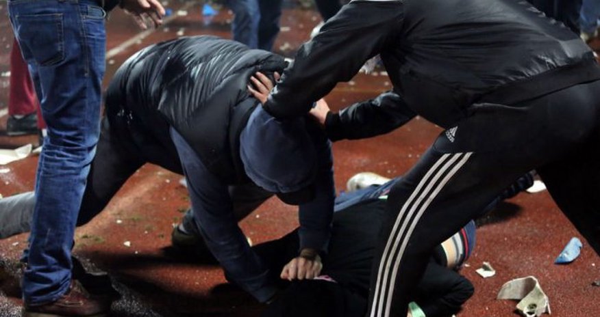 Peterburqda kütləvi dava: azərbaycanlı... Peterburqda kütləvi dava: azərbaycanlı...