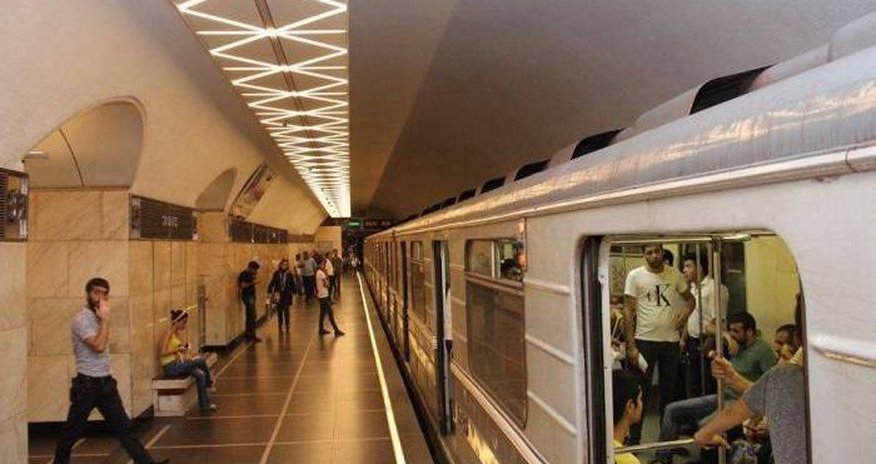 Bakı metrosundan yeni görüntülər yayıldı - FOTOLAR Bakı metrosundan yeni görüntülər yayıldı - FOTOLAR