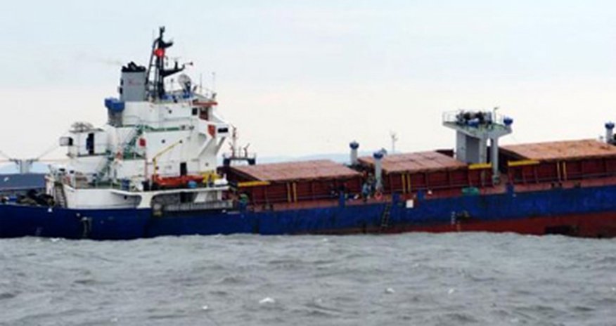 Mərmərə dənizində iki yük gəmisi toqquşdu Mərmərə dənizində iki yük gəmisi toqquşdu
