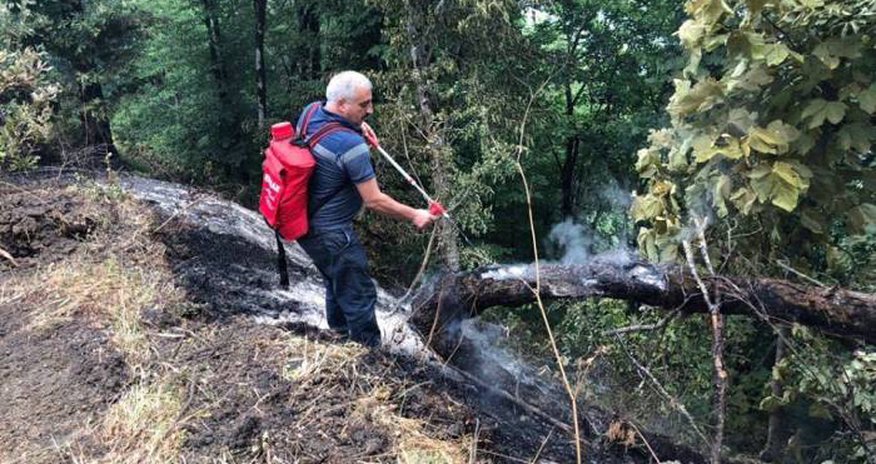 Nazir müavini yanğın baş verən əraziyə gedib Nazir müavini yanğın baş verən əraziyə gedib